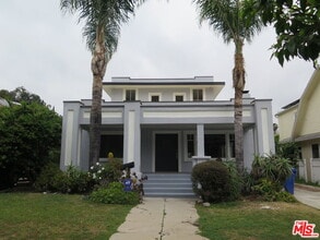 Building Photo - 1922 Taft Ave