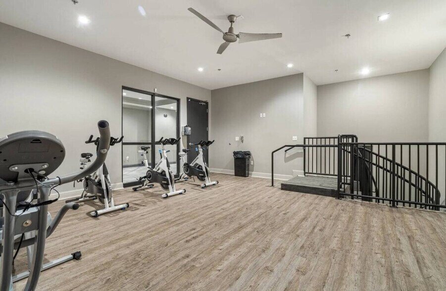 Building Photo - 112 N Boston Ave