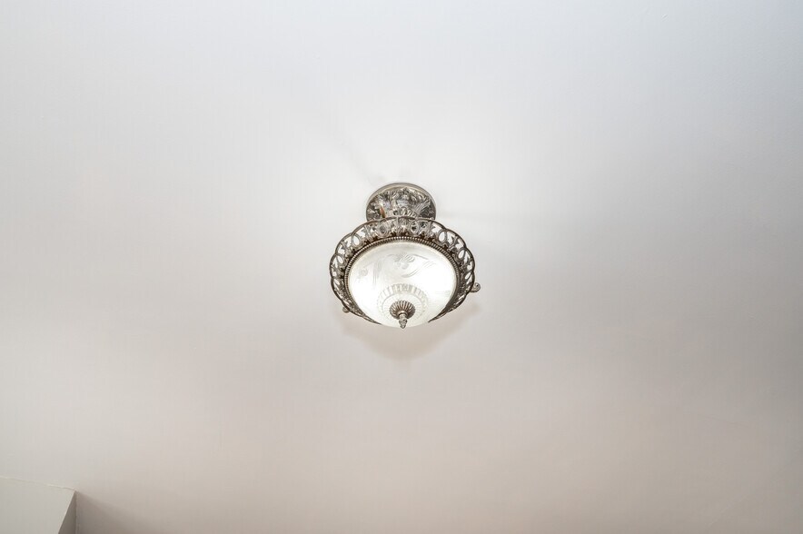 Building Photo - 120 Lyon St