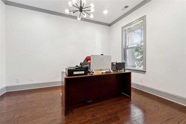 Building Photo - 4530 Point Rock Dr