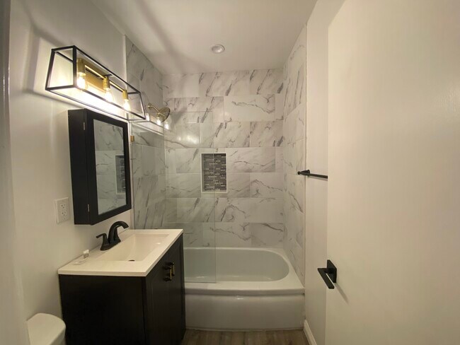 Bathroom #2 - 17423 Burbank Blvd