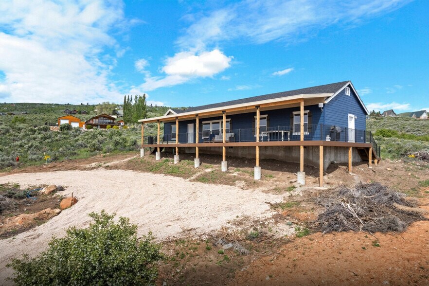 Building Photo - 421 Bluegrass Way