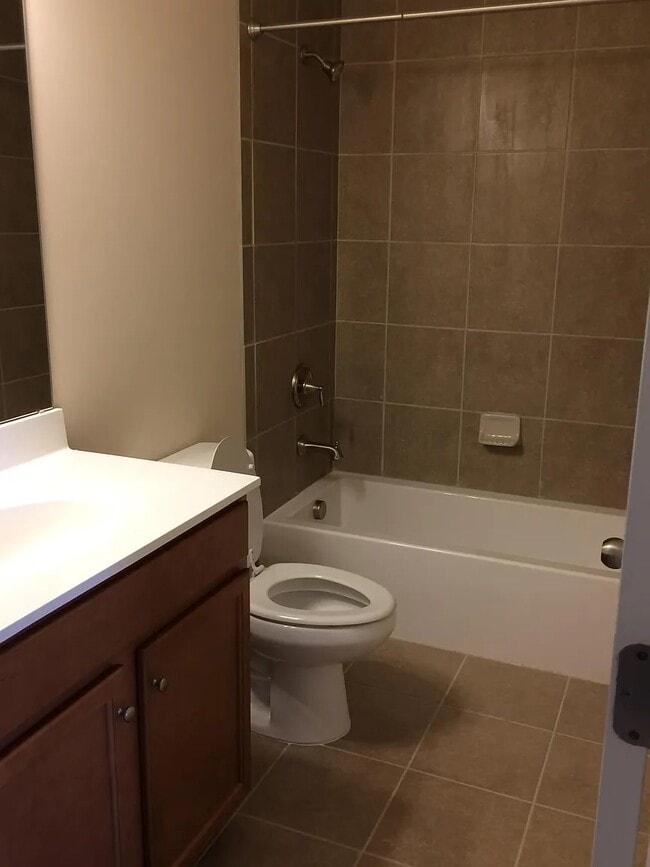 Building Photo - 535 Liam Pl