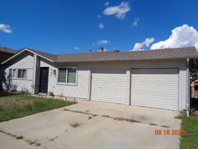 Primary Photo - Nicely updated home close to amenities