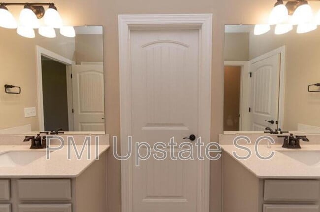 Building Photo - 2310 Ditton Ct