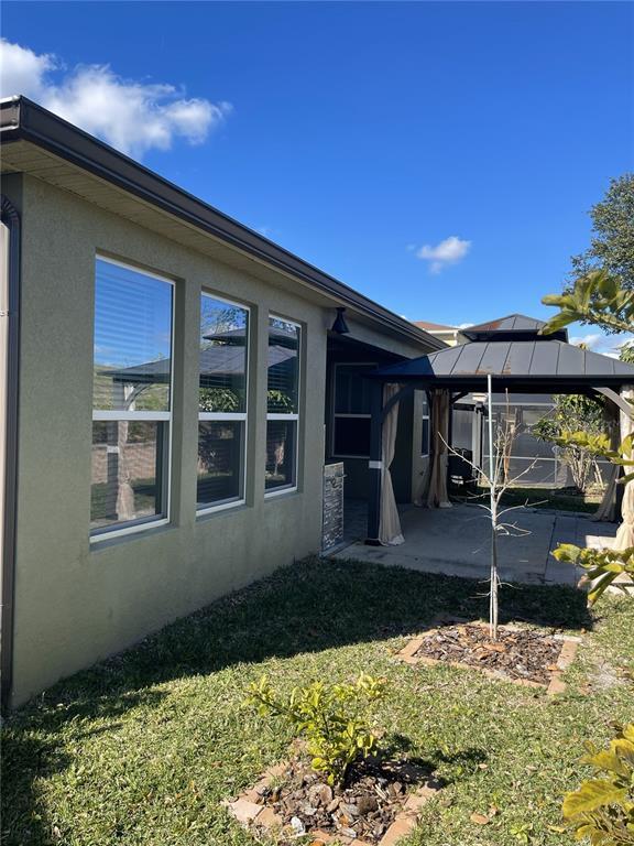 Building Photo - 2062 Redbay Ave