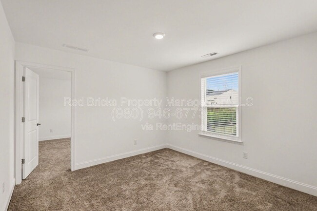 Building Photo - 15020 Sycamore Crossing Ct