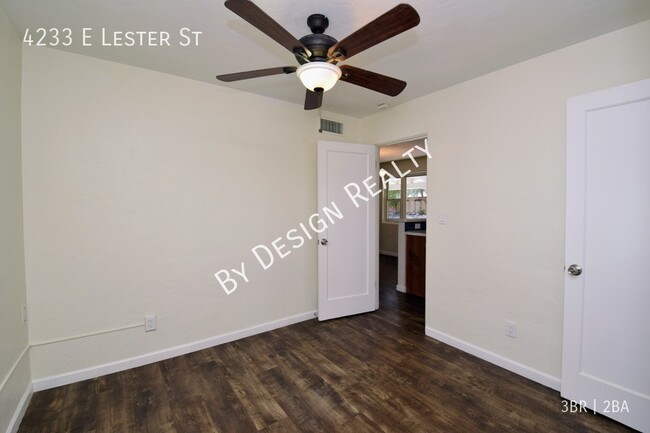 Building Photo - 4233 E Lester St