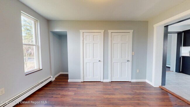 Building Photo - 16 Bailey St