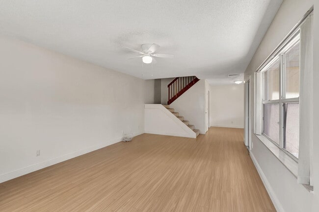 Building Photo - 4004 Medford Ct