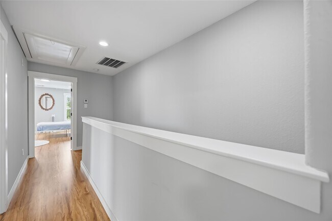 Building Photo - 5403 Amy St