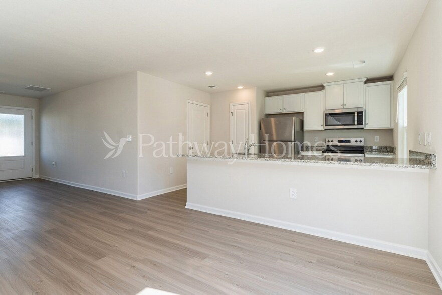 Building Photo - 6248 Lowe Ln