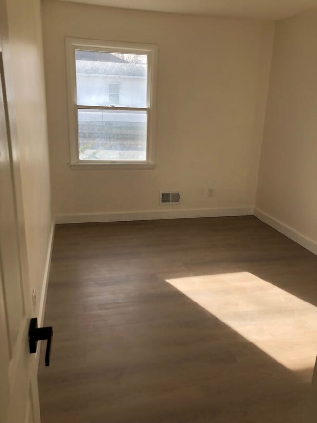 Building Photo - 84 Seabreeze Way