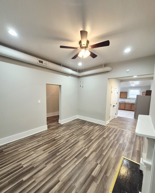 Building Photo - 2820 Q St