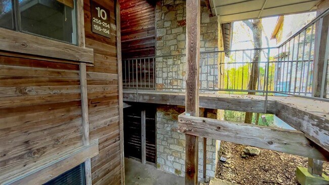 Building Photo - 8200 Neely Dr