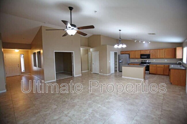 Building Photo - 15616 N 164th Ln