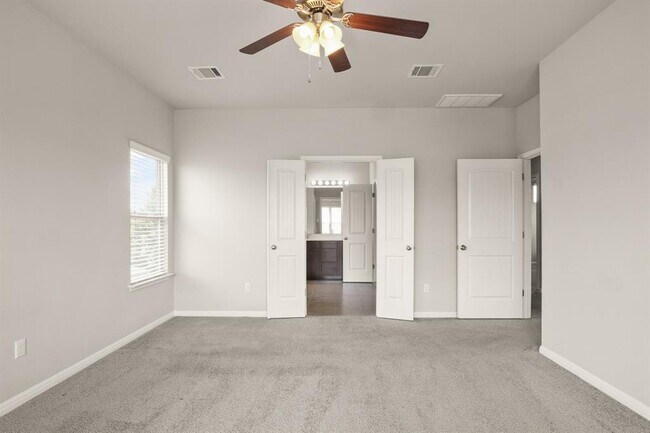 Building Photo - 440 Canadian Springs Dr