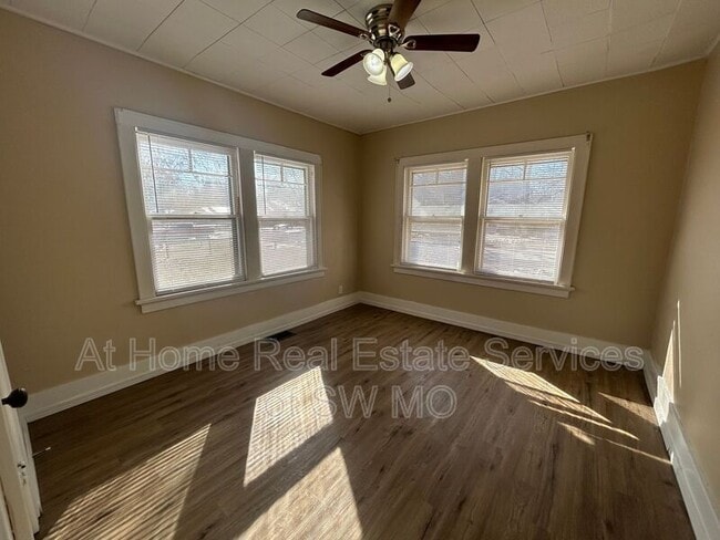 Building Photo - 1040 S Ferguson Ave