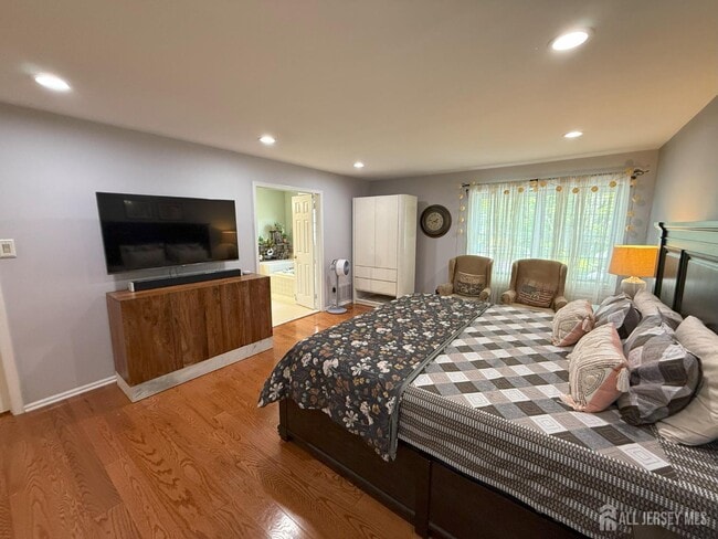 Building Photo - 37 Dorchester Dr