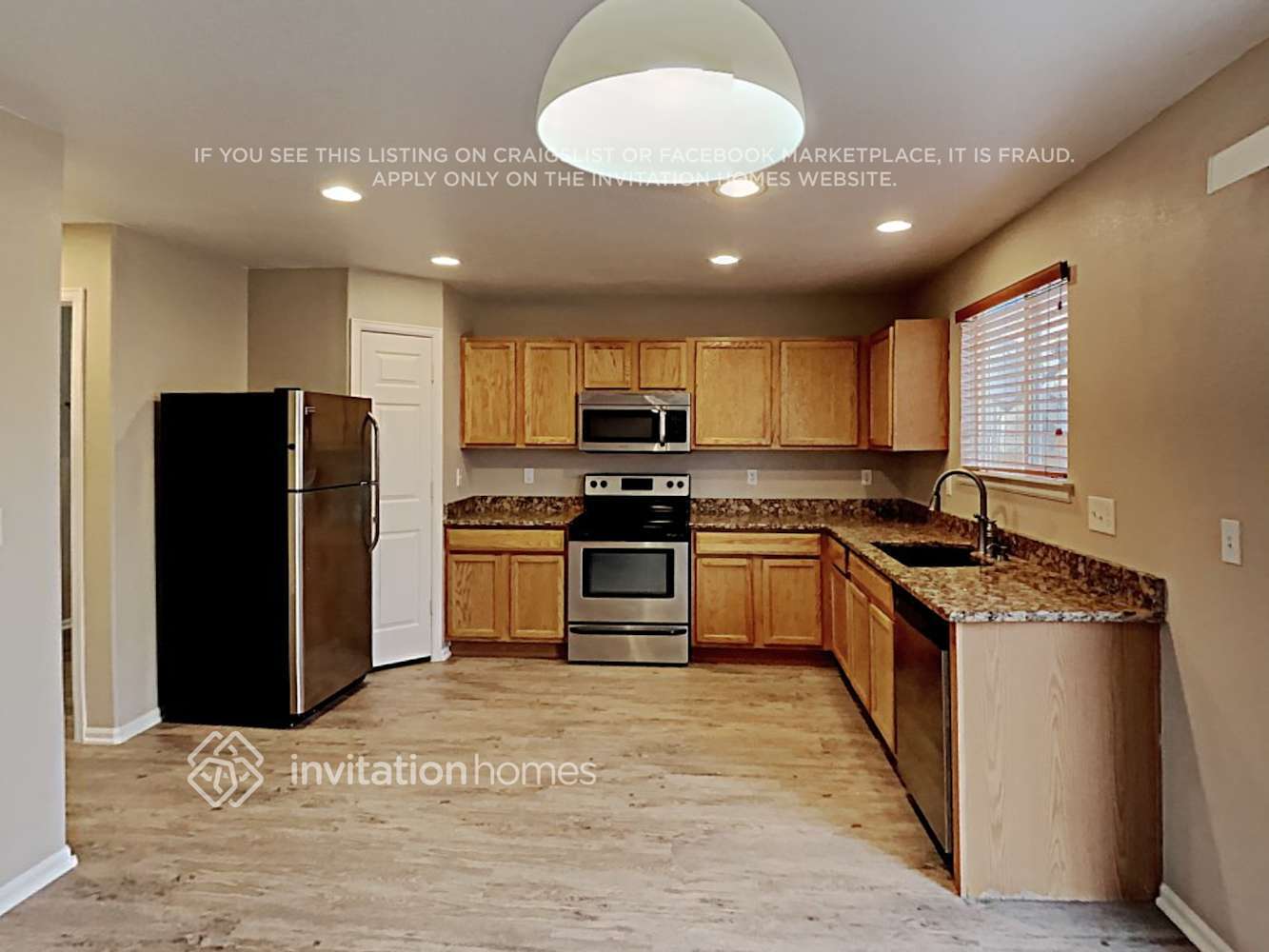 Building Photo - 229 Monares Ln