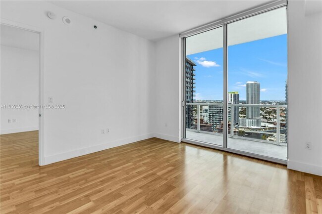 Building Photo - 55 SE 6th St