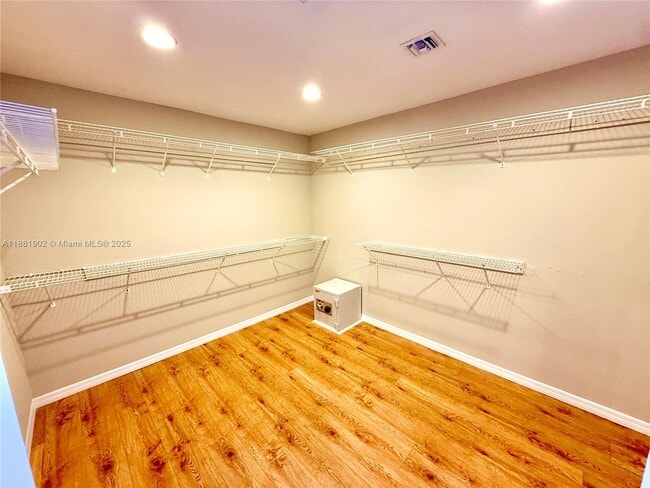 Building Photo - 17501 SW 92nd Ct
