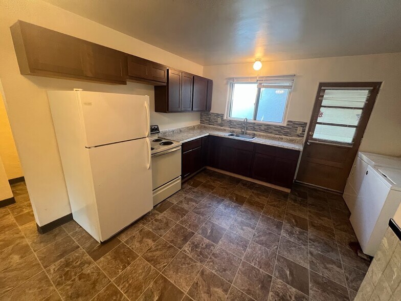 Building Photo - 3502 Dawes St