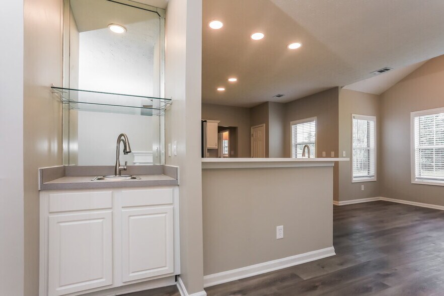 Building Photo - 5382 Winding Glen Dr