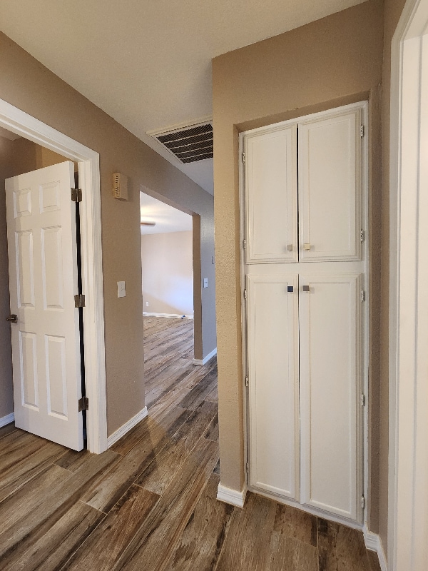 Building Photo - 143 S Doran