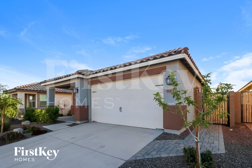 Building Photo - 8411 S 164th Dr