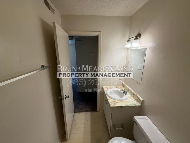 Building Photo - 4409 Bruhin Rd