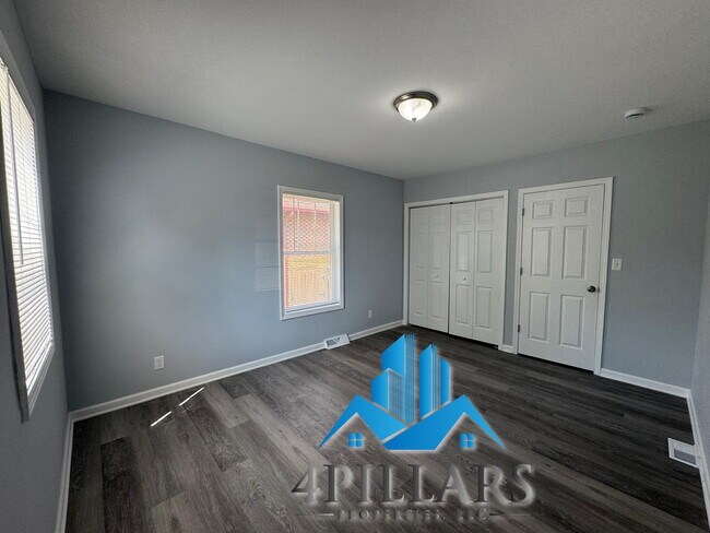 Building Photo - "Beautiful 3-Bedroom Retreat with 2 Baths ...