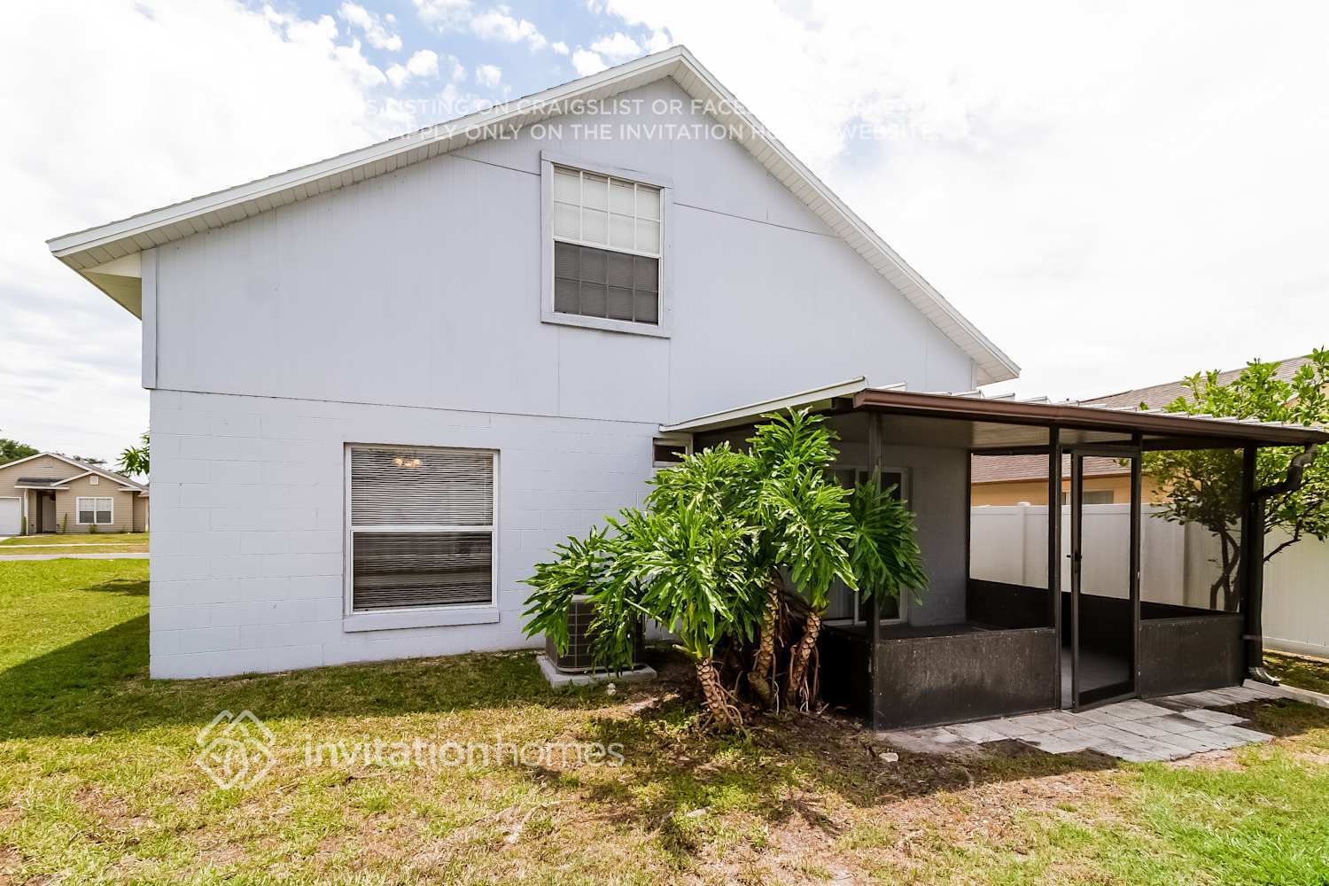 Building Photo - 9857 Red Clover Ave