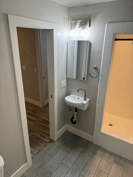 Building Photo - 225 2nd St