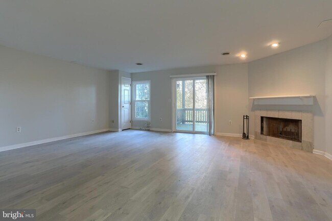 Building Photo - 2065 Raleigh Rd