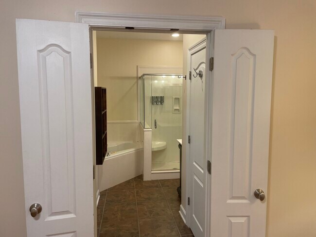 Building Photo - 6833 Corto Rd