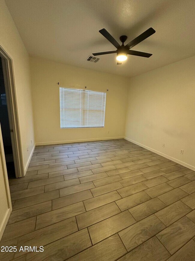 Building Photo - 2767 S Sailors Way