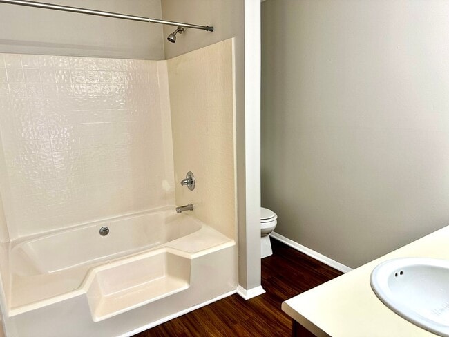 Building Photo - 1849 Tryon Dr