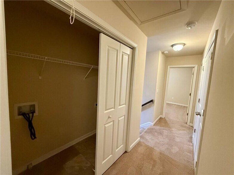 Building Photo - 1518 Brookmere Way