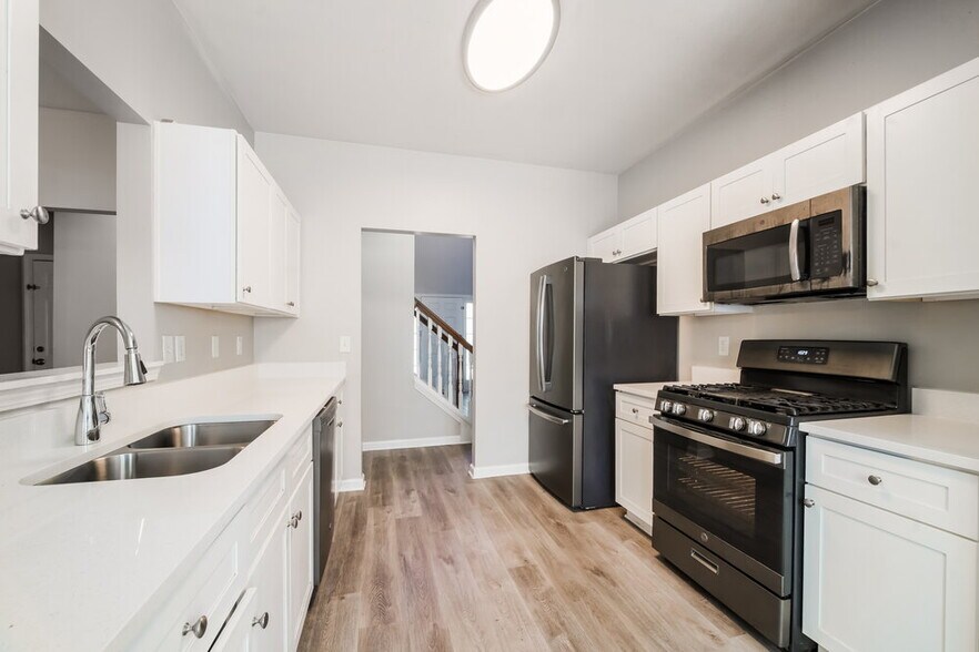 Building Photo - 8074 Colton Creek Way