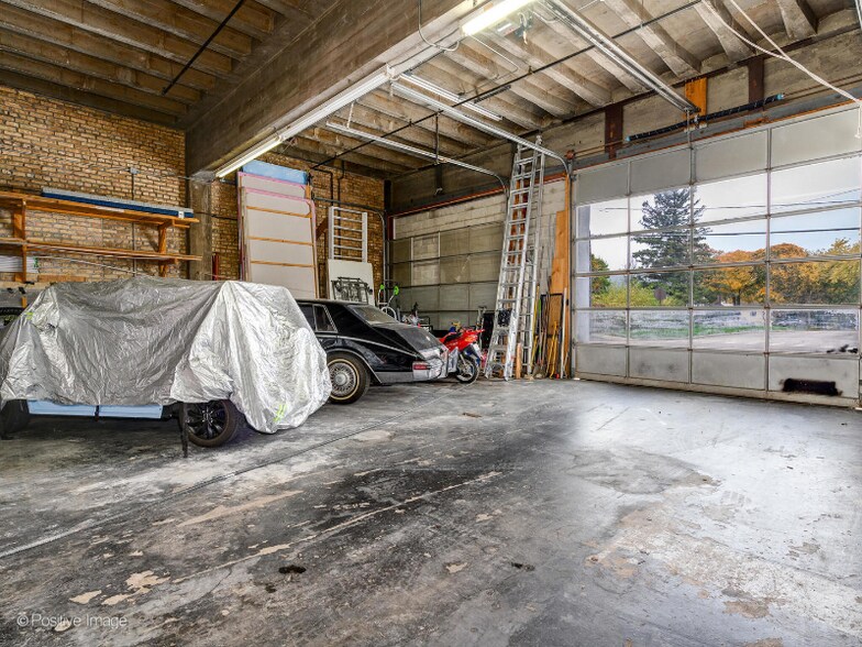 Primary Photo - 2126 1st St