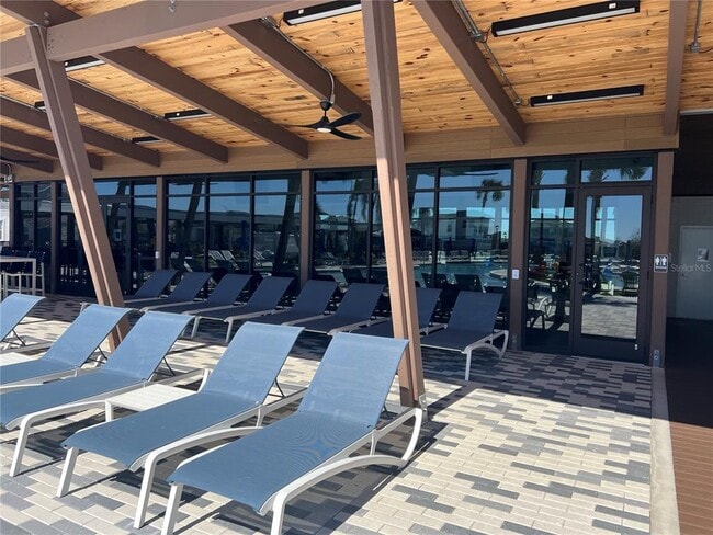 Building Photo - 6735 Willow View Ave