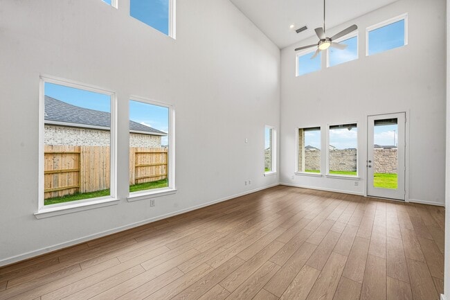 Building Photo - 22135 Rangemore Dr