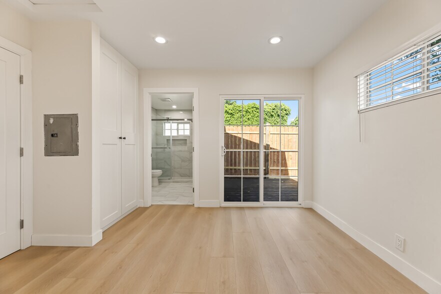 Building Photo - 9716 Felton Ave