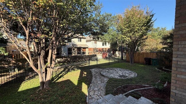 Building Photo - 1716 Rosenborough Ln S