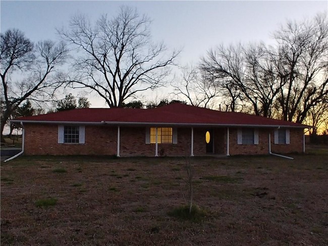 Primary Photo - 2200 Bethany Rd