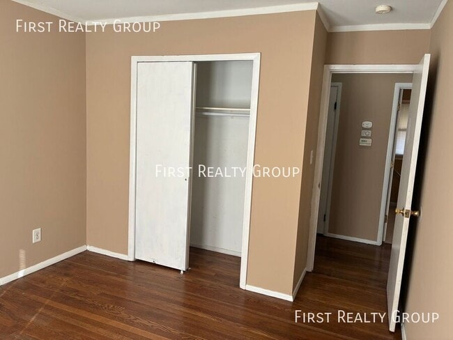 Building Photo - 81 Dayspring-