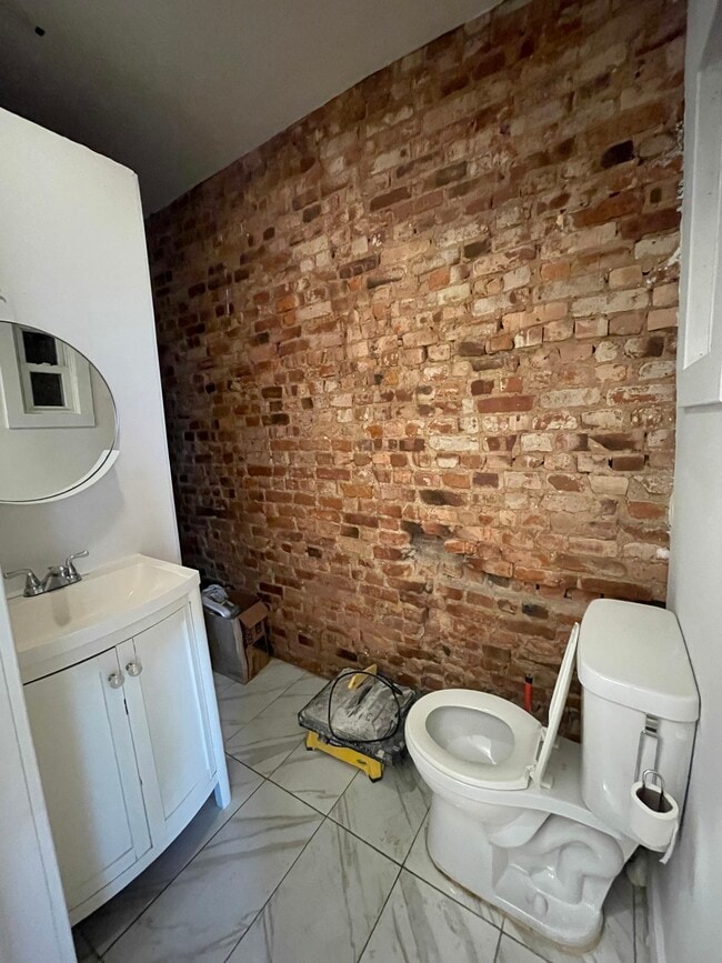 bathroom - 6066 69th Ave