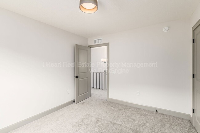 Building Photo - 117 Wisconsin Ave