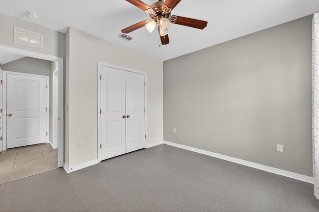 Building Photo - Stunning 5 bed/ 2 bath